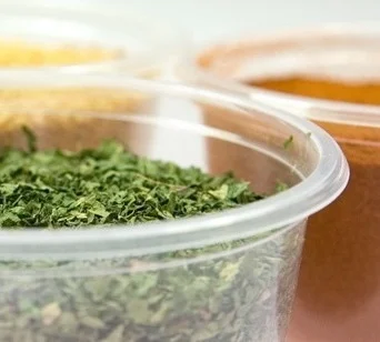 أعشاب وخضروات مجففة